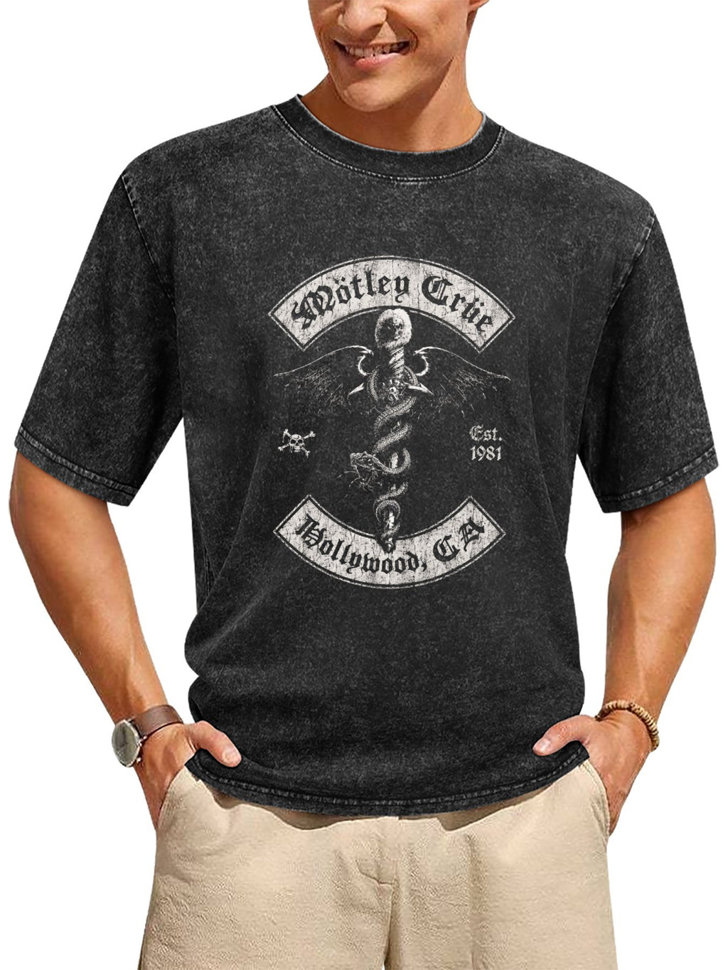 Mötley Crüe Hollywood Winged Serpent Graphic T-Shirt