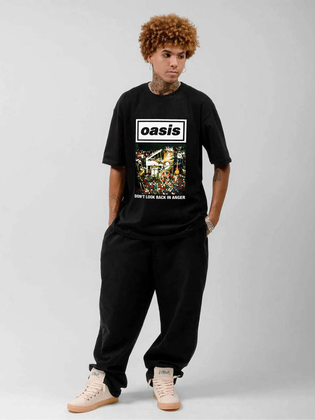 Oasis “Don’t Look Back in Anger” Graphic T-Shirt