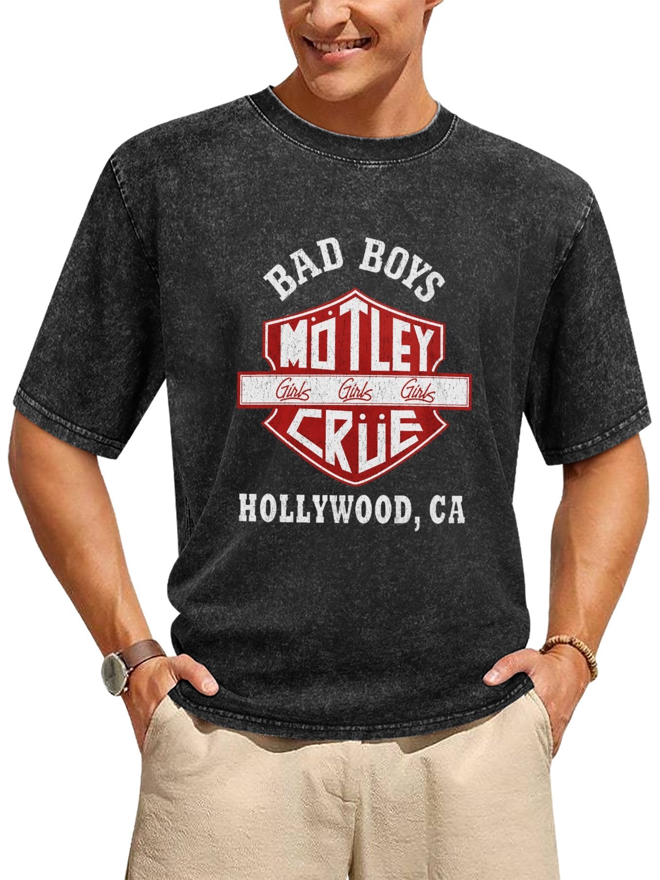 Mötley Crüe Bad Boys Hollywood Graphic T-Shirt