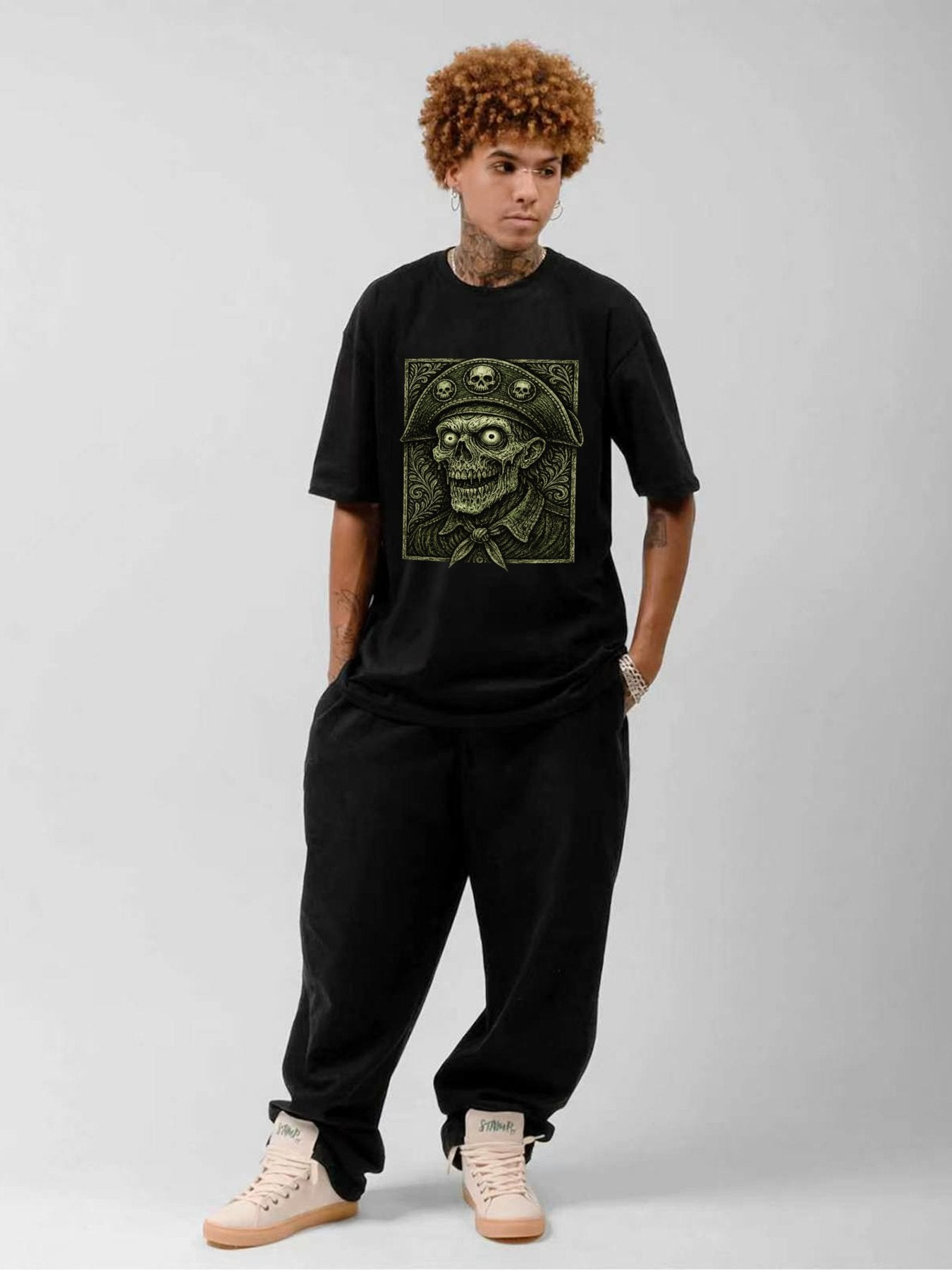 Vintage Pirate Skeleton Horror Graphic T-Shirt