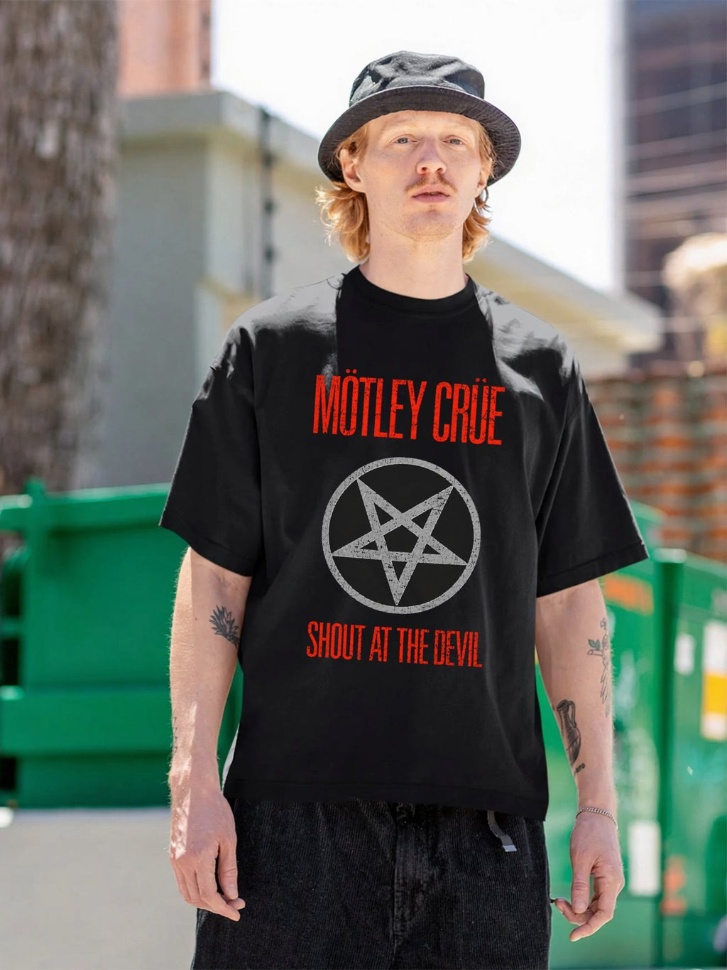 Mötley Crüe “Shout at the Devil” Graphic T-Shirt