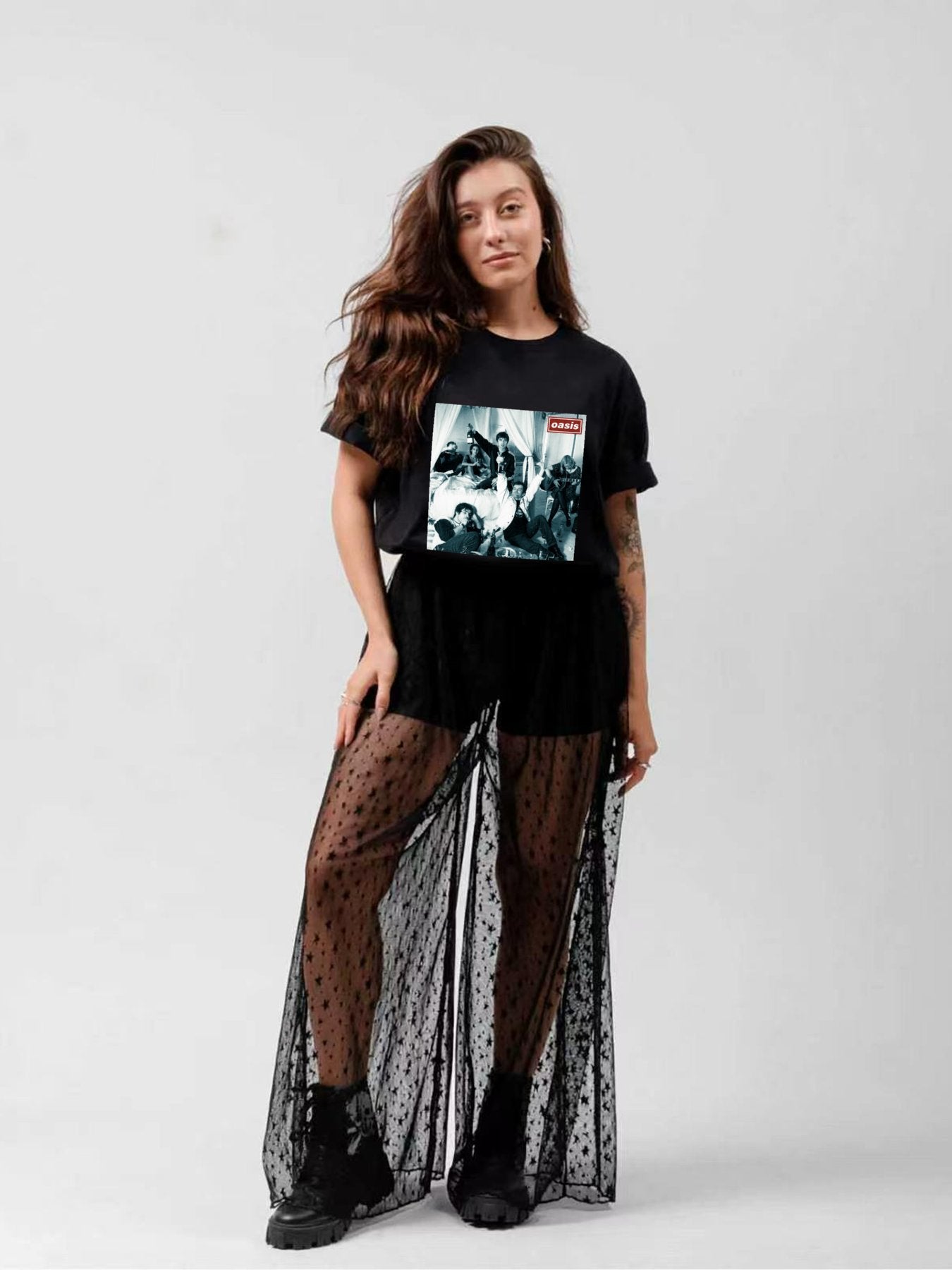 Oasis Bedroom Party Photo Graphic T-Shirt