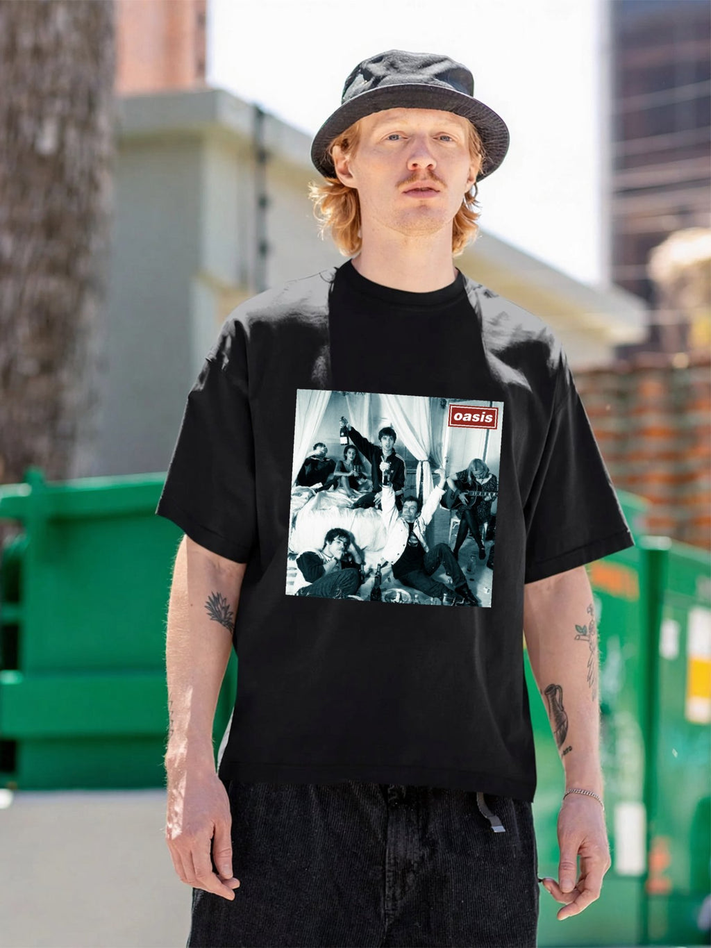 Oasis Bedroom Party Photo Graphic T-Shirt