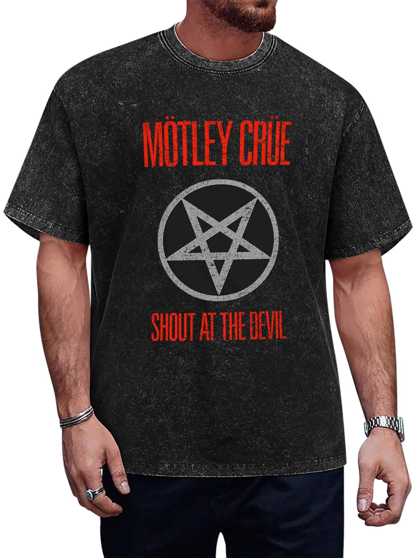 Mötley Crüe Shout at the Devil Graphic T-Shirt