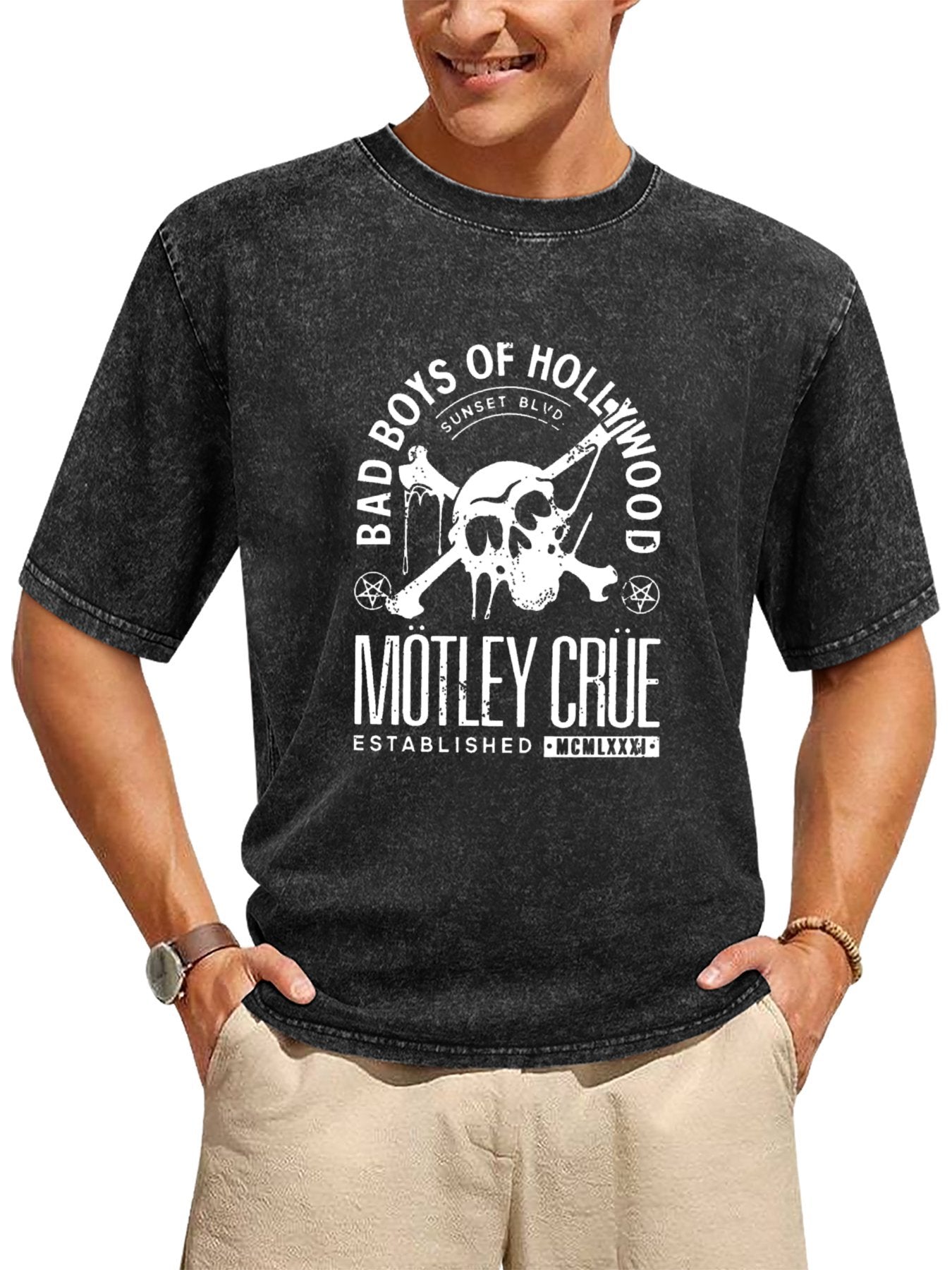 Mötley Crüe Bad Boys of Hollywood Graphic T-Shirt