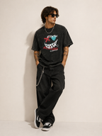 Attractive Mysterious Smile Graphic Washed T-Shirt