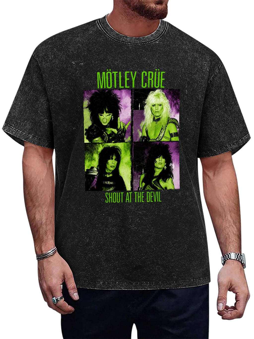 Mötley Crüe Shout at the Devil Portrait Graphic T-Shirt