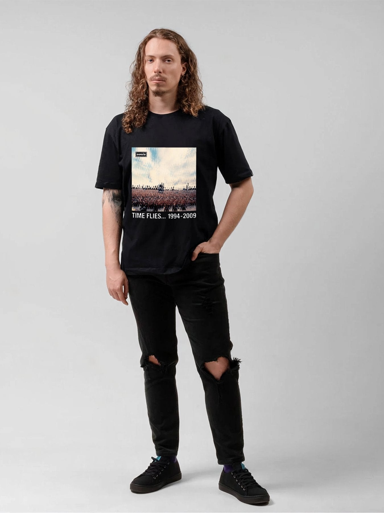 Oasis “Time Flies 1994-2009” Concert Crowd Graphic T-Shirt