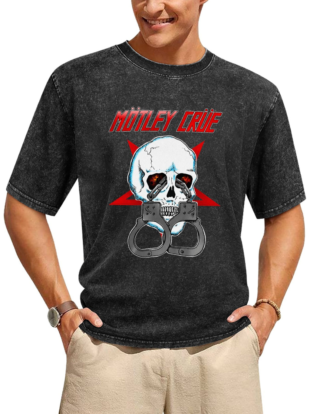 Mötley Crüe Skull and Handcuffs Graphic T-Shirt