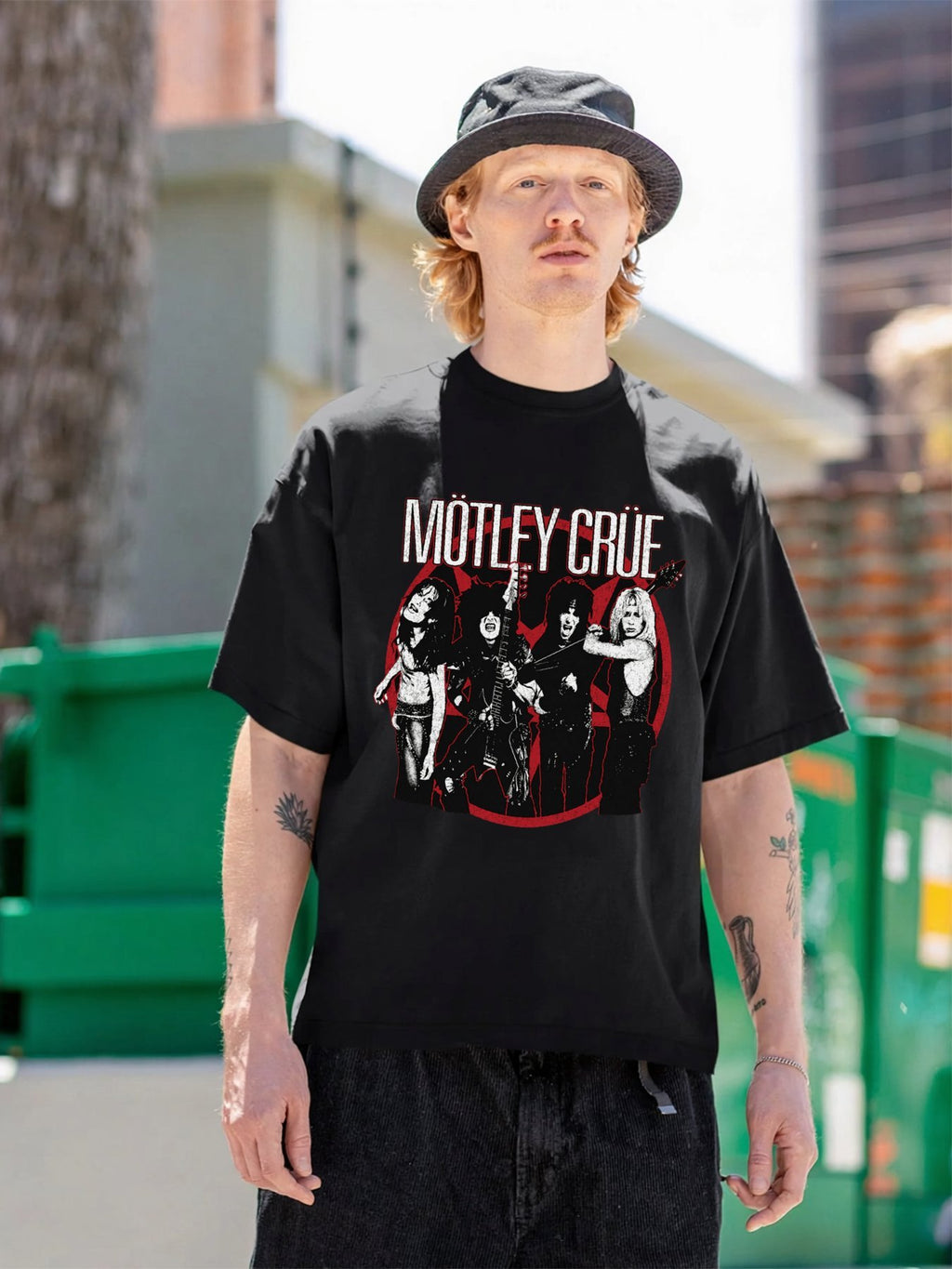 Mötley Crüe Live Band Portrait Graphic T-Shirt
